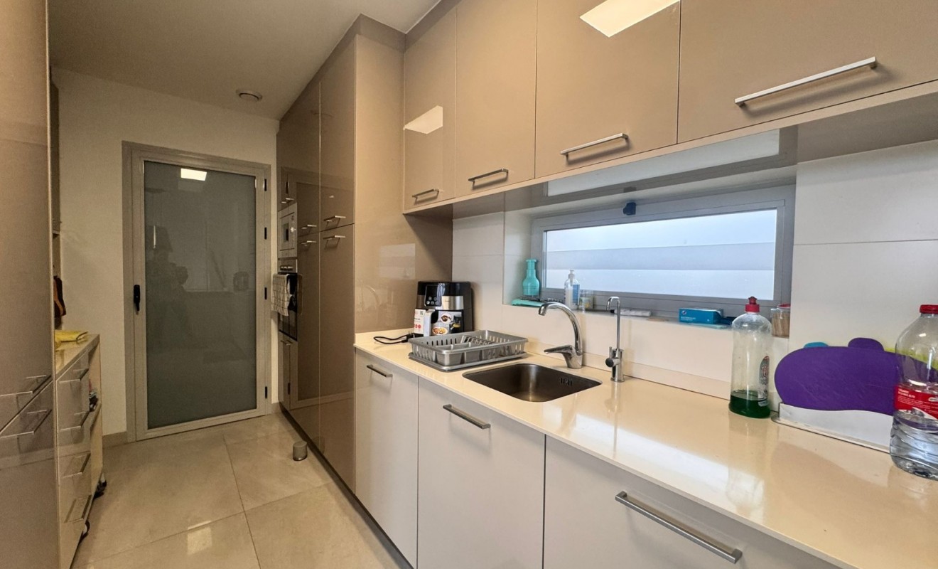 Wederverkoop - Apartment / flat - Finestrat - Cala de Finestrat