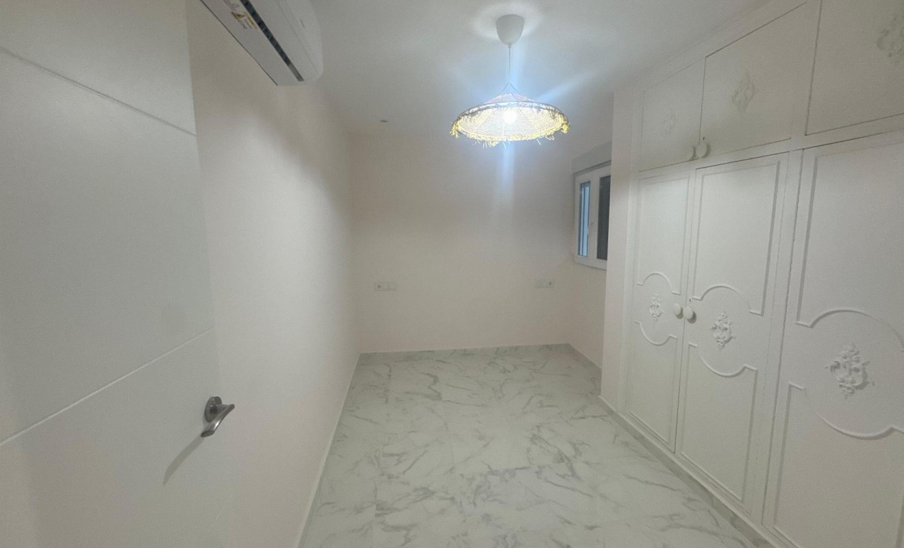 Revente - Apartamento - Torrevieja - Muelle Pesquero