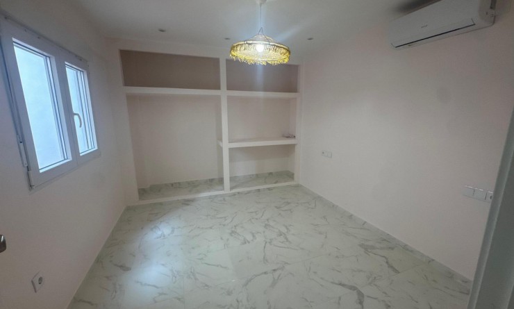 Revente - Apartamento - Torrevieja - Muelle Pesquero