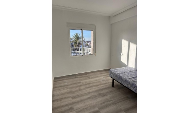 Sale - Apartment / flat - Pilar de la Horadada - La Torre de la Horadada