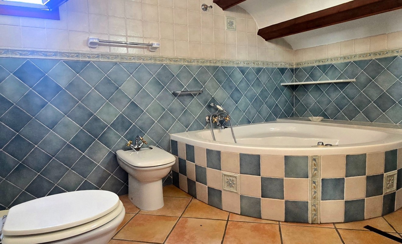 Wederverkoop - Herenhuis - Alfas del Pí