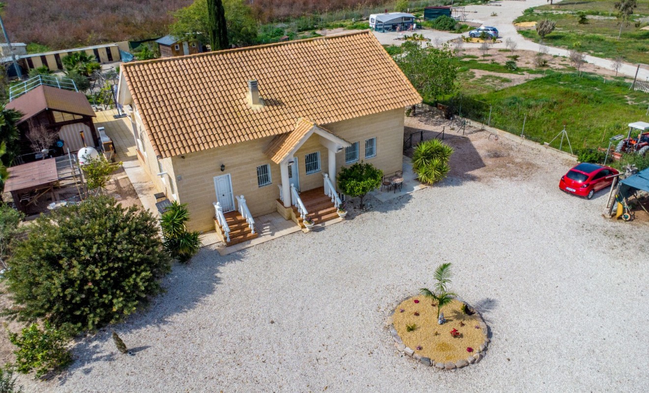 Revente - Finca - Albatera