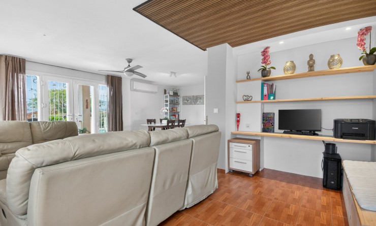 Revente - Finca - Albatera