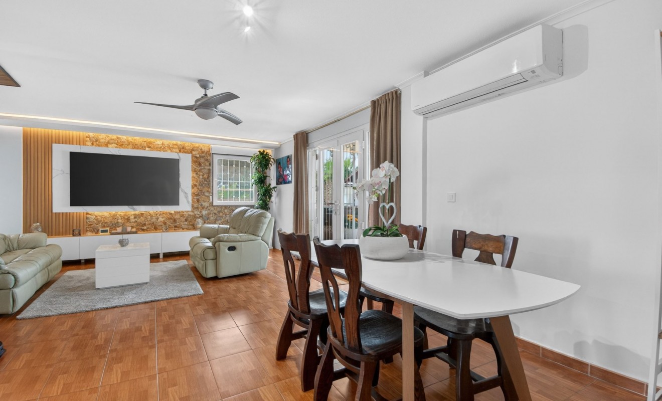 Revente - Finca - Albatera