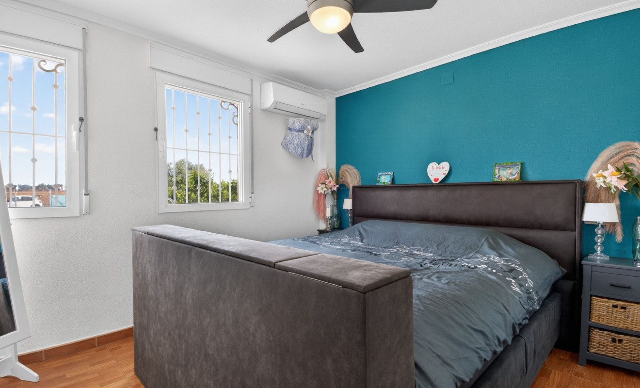 Revente - Finca - Albatera