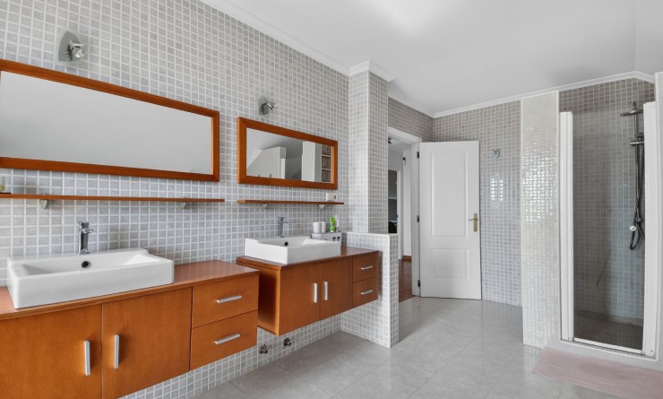 Revente - Finca - Albatera