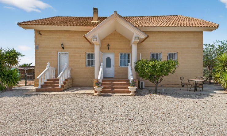 Revente - Finca - Albatera