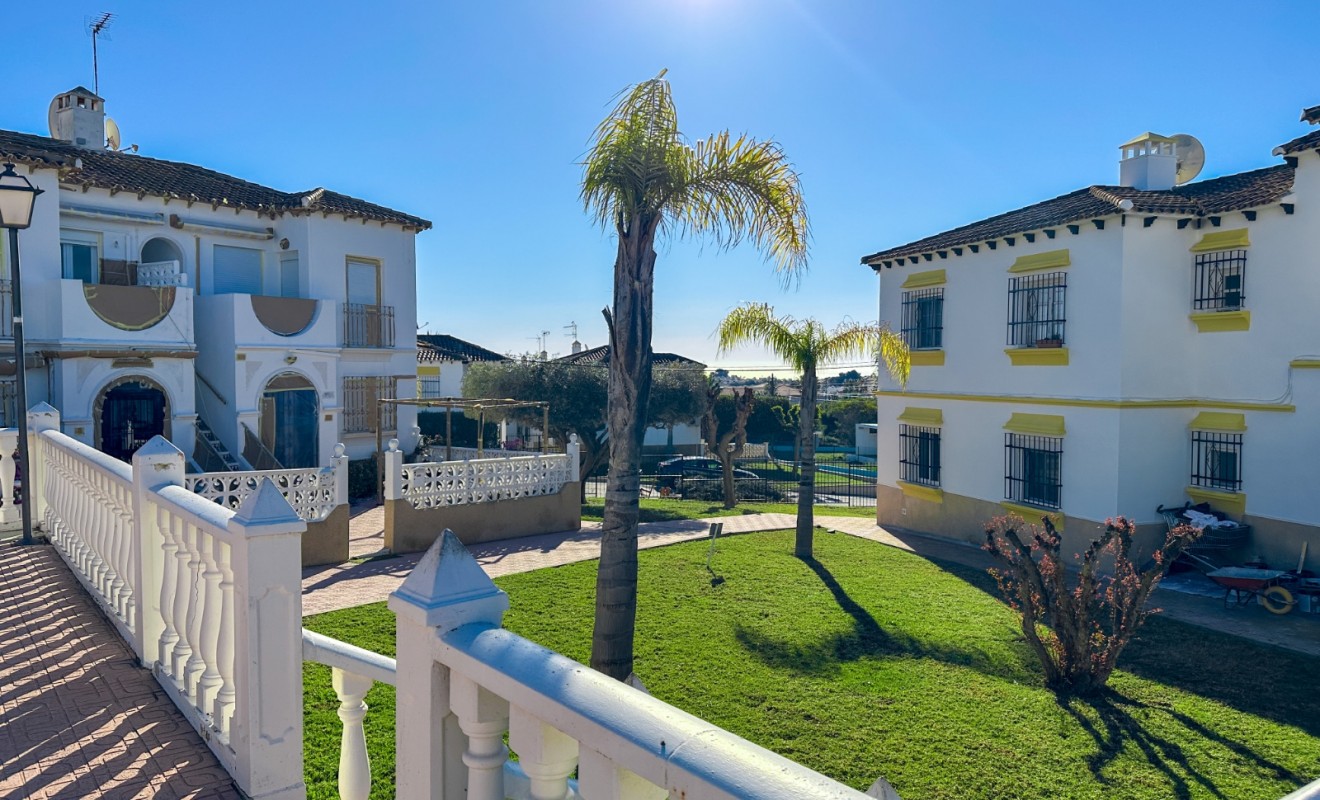 Sale - Apartment / flat - Villamartín