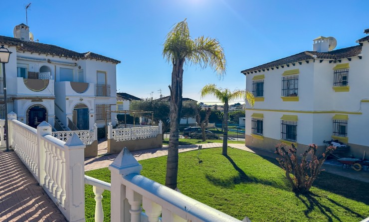 Sale - Apartment / flat - Villamartín