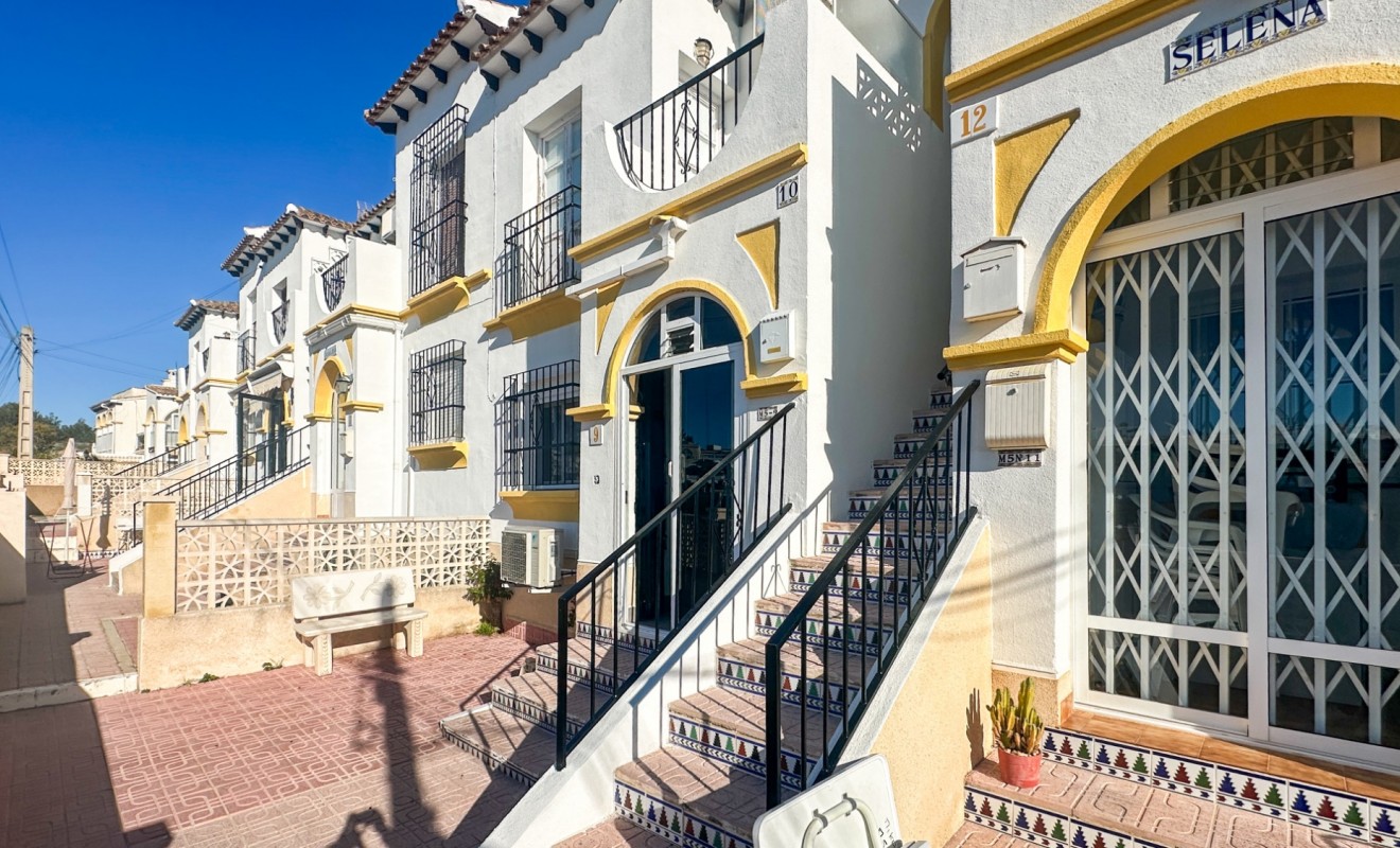 Sale - Apartment / flat - Villamartín