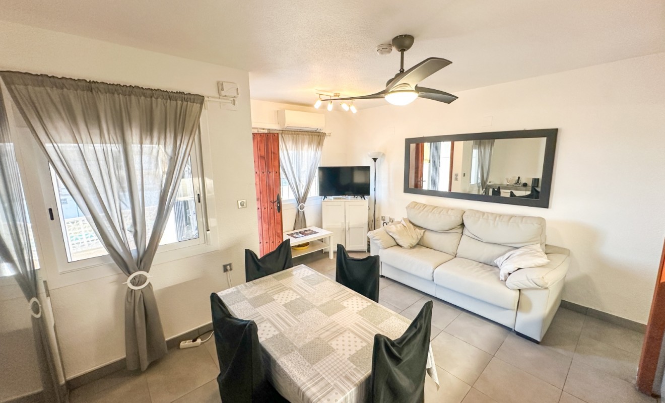 Sale - Apartment / flat - Villamartín