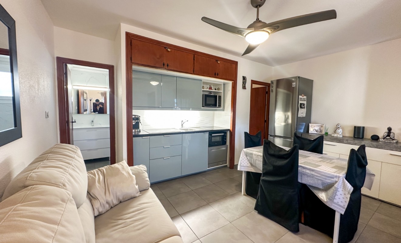 Sale - Apartment / flat - Villamartín