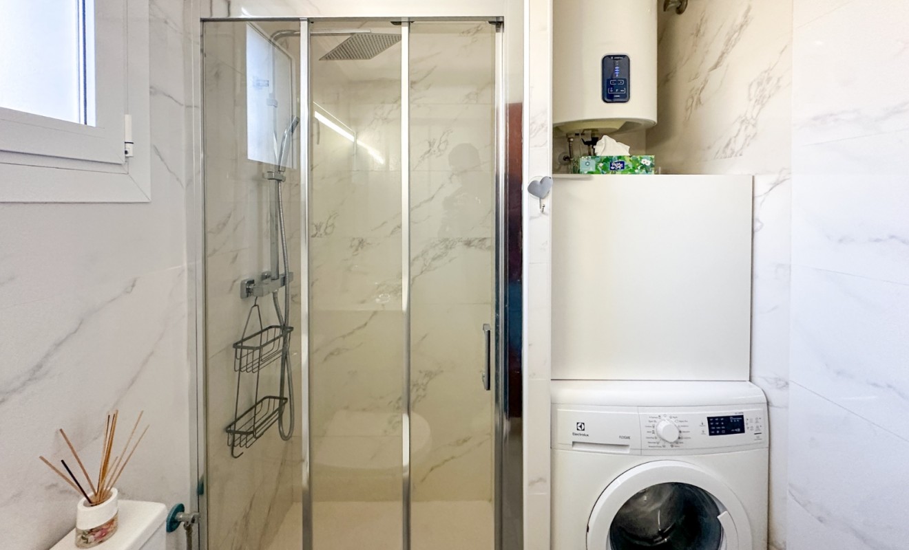 Sale - Apartment / flat - Villamartín