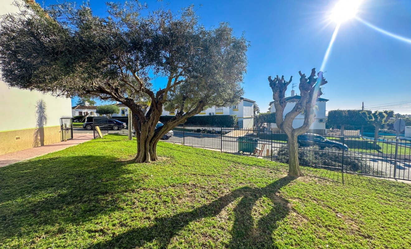 Sale - Apartment / flat - Villamartín