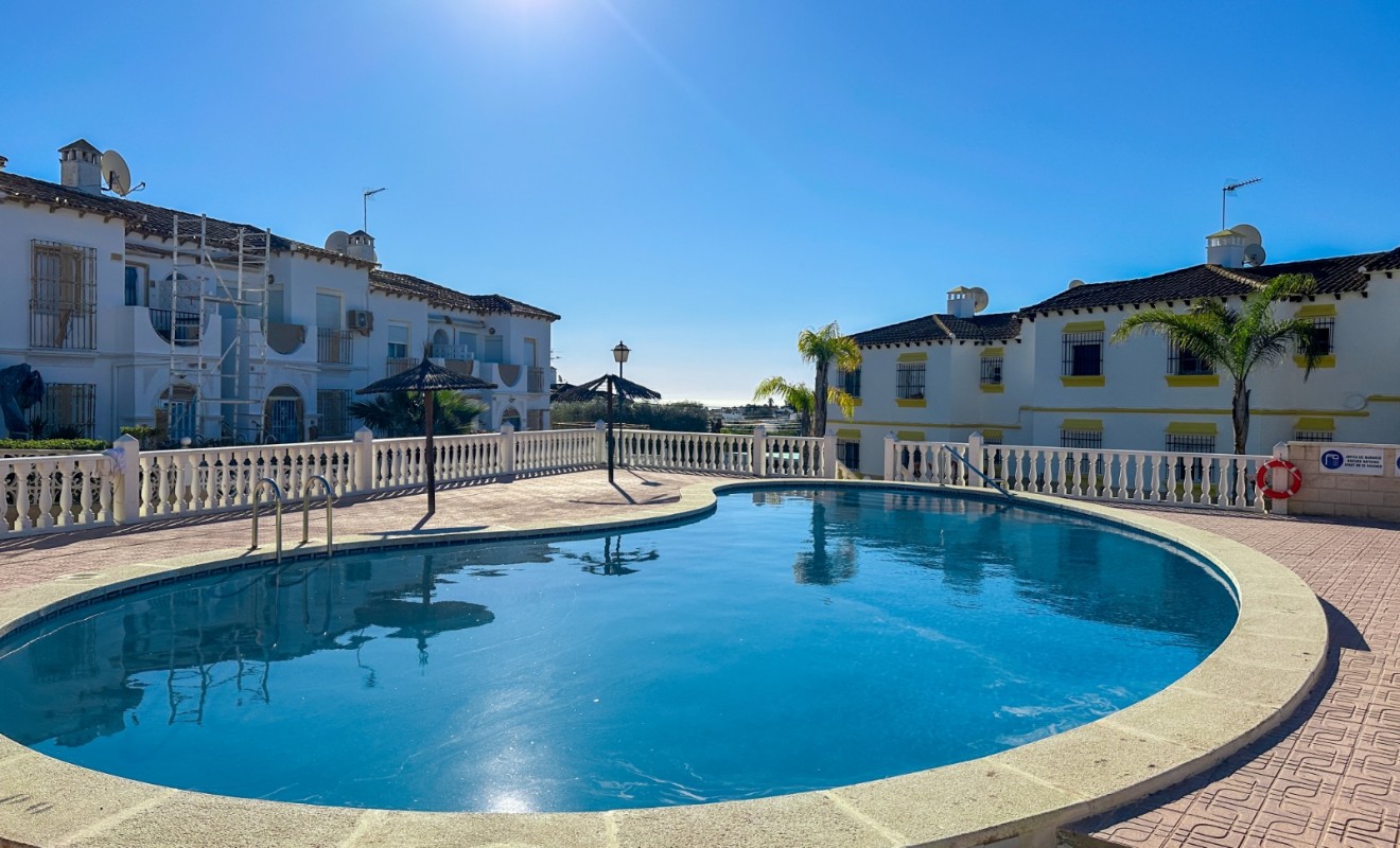 Sale - Apartment / flat - Villamartín