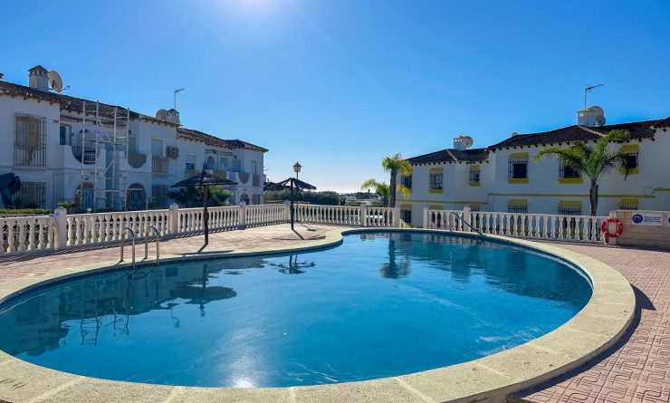 Sale - Apartment / flat - Villamartín