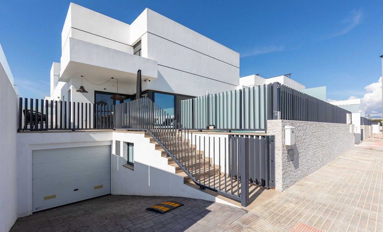 Wederverkoop - House - Dolores