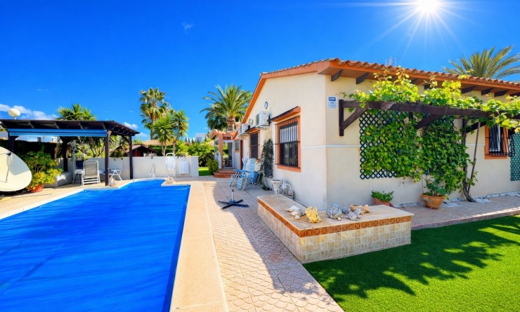 Revente - Villa - Cabo Roig