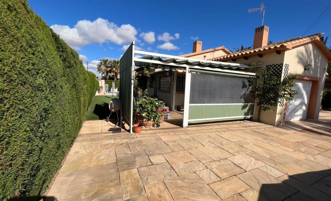 Revente - Villa - Cabo Roig