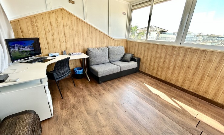 Revente - Appartement - Punta Prima