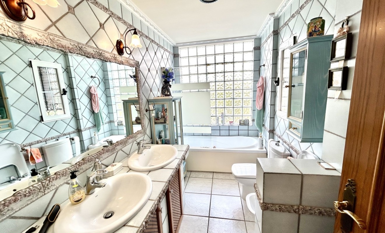 Wederverkoop - Villa - La Mata