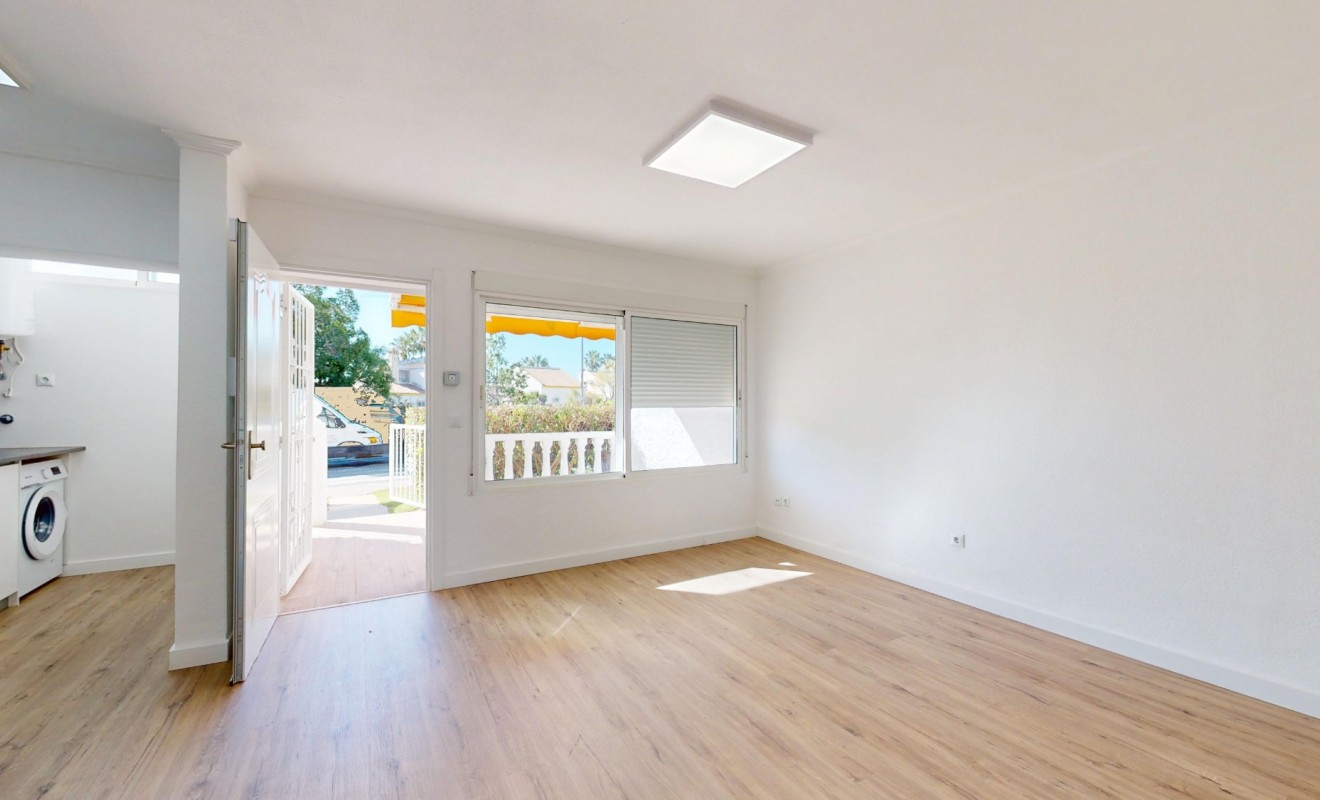 Wederverkoop - Ground Floor Bungalow - Orihuela Costa - Villamartín - Las Filipinas