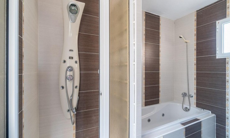 Wederverkoop - Villa - Torrevieja - La Mata