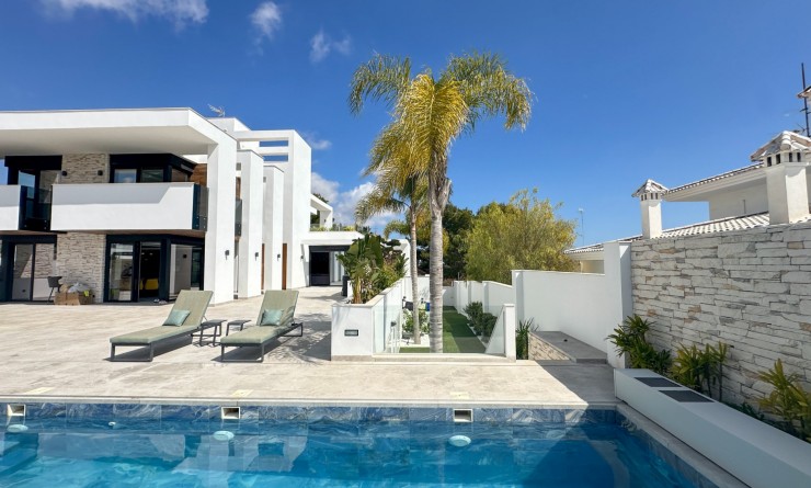 Wederverkoop - Villa - Orihuela Costa - Villamartín