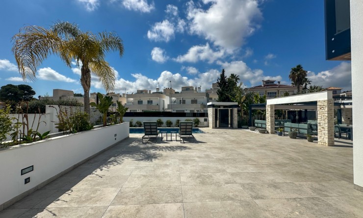 Wederverkoop - Villa - Orihuela Costa - Villamartín