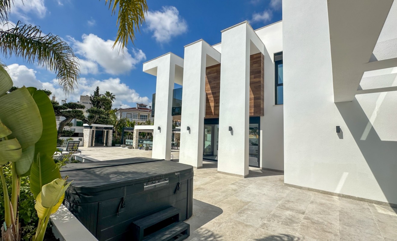 Wederverkoop - Villa - Orihuela Costa - Villamartín