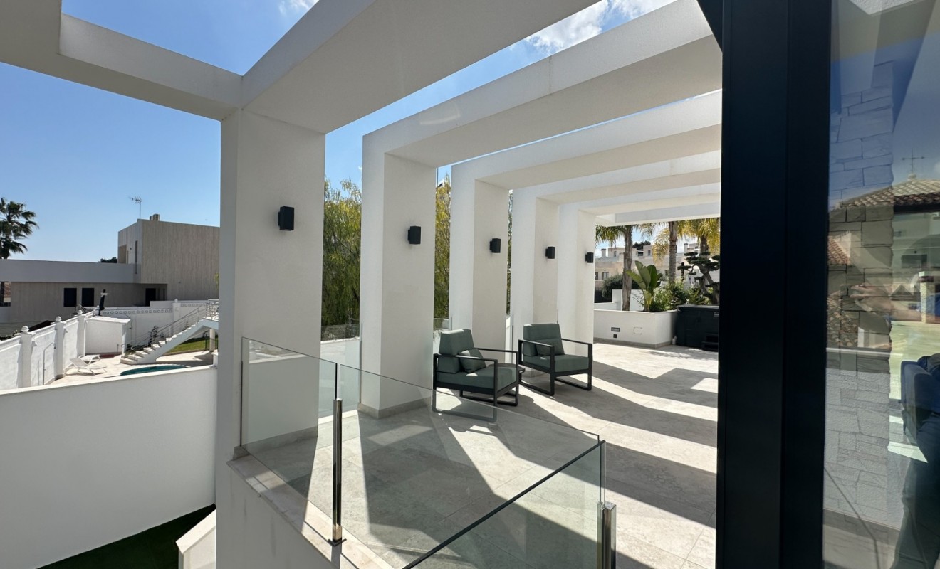 Wederverkoop - Villa - Orihuela Costa - Villamartín