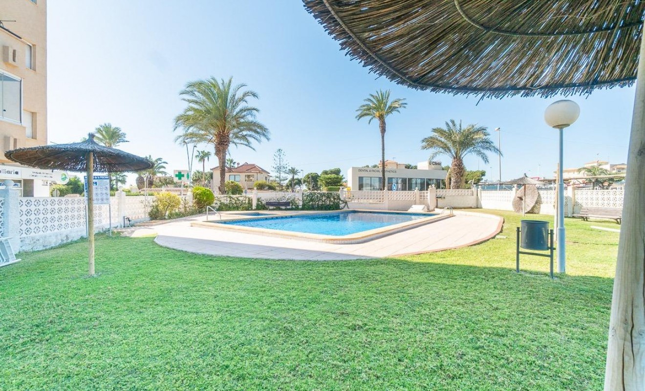 Wederverkoop - Flat - Orihuela Costa - La Zenia