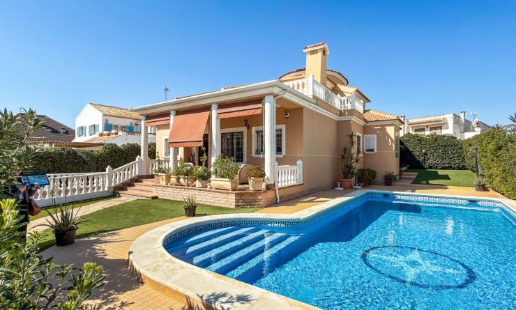 Wederverkoop - Detached villa - Torrevieja - Torrelamata - La Mata