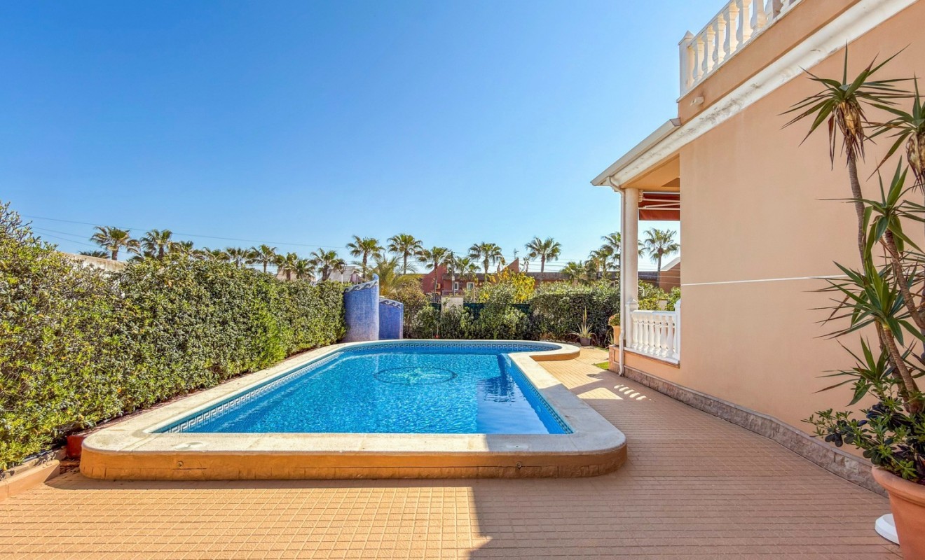Wederverkoop - Detached villa - Torrevieja - Torrelamata - La Mata