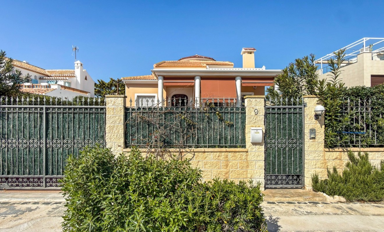 Wederverkoop - Detached villa - Torrevieja - Torrelamata - La Mata