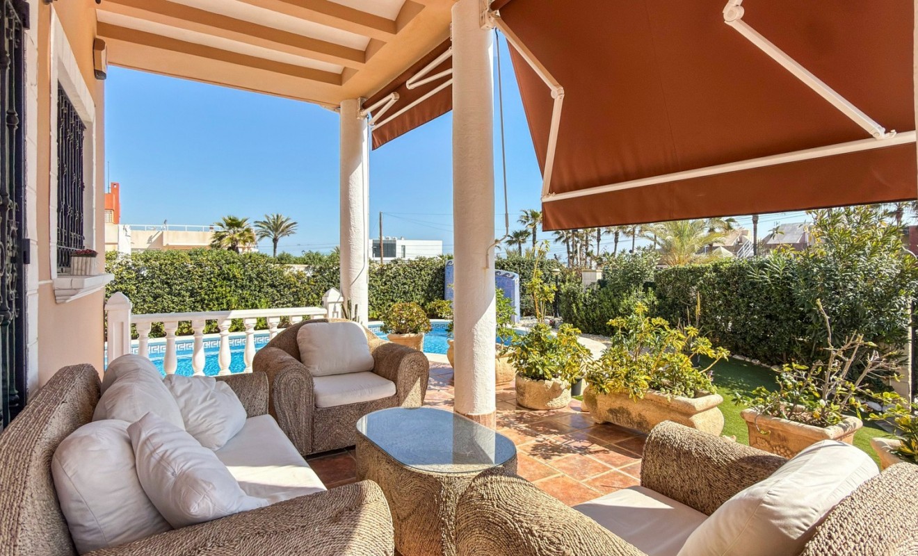 Wederverkoop - Detached villa - Torrevieja - Torrelamata - La Mata