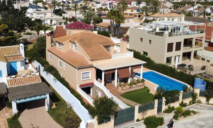 Wederverkoop - Detached villa - Torrevieja - Torrelamata - La Mata