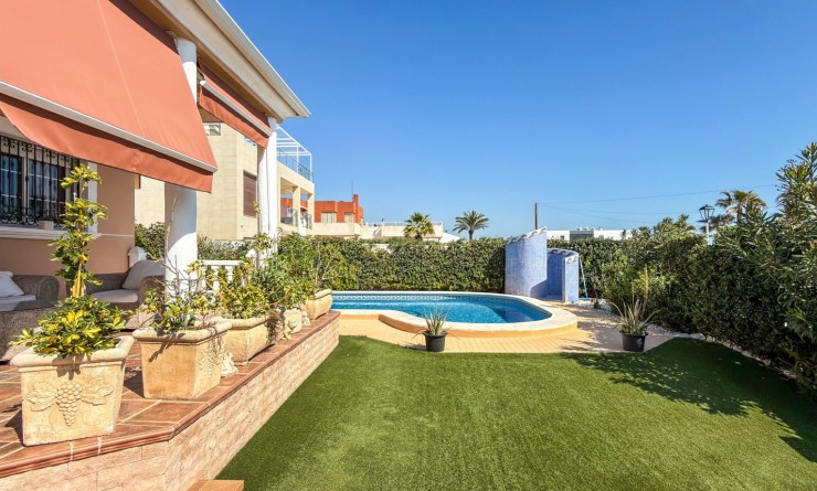 Wederverkoop - Detached villa - Torrevieja - Torrelamata - La Mata