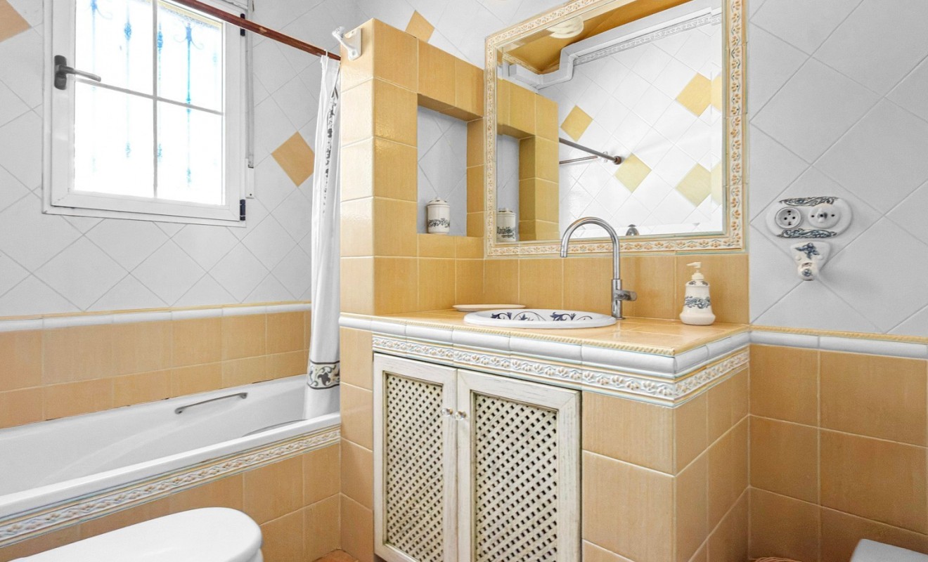 Wederverkoop - Detached villa - Torrevieja - Torrelamata - La Mata