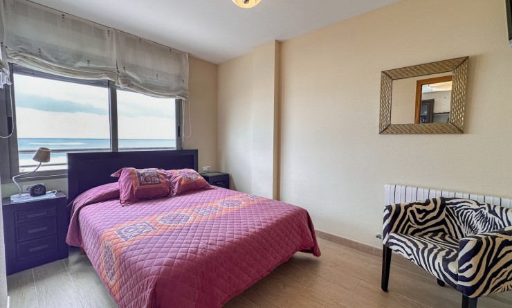 Wederverkoop - Apartment / flat - Torrevieja - Playa de los Locos