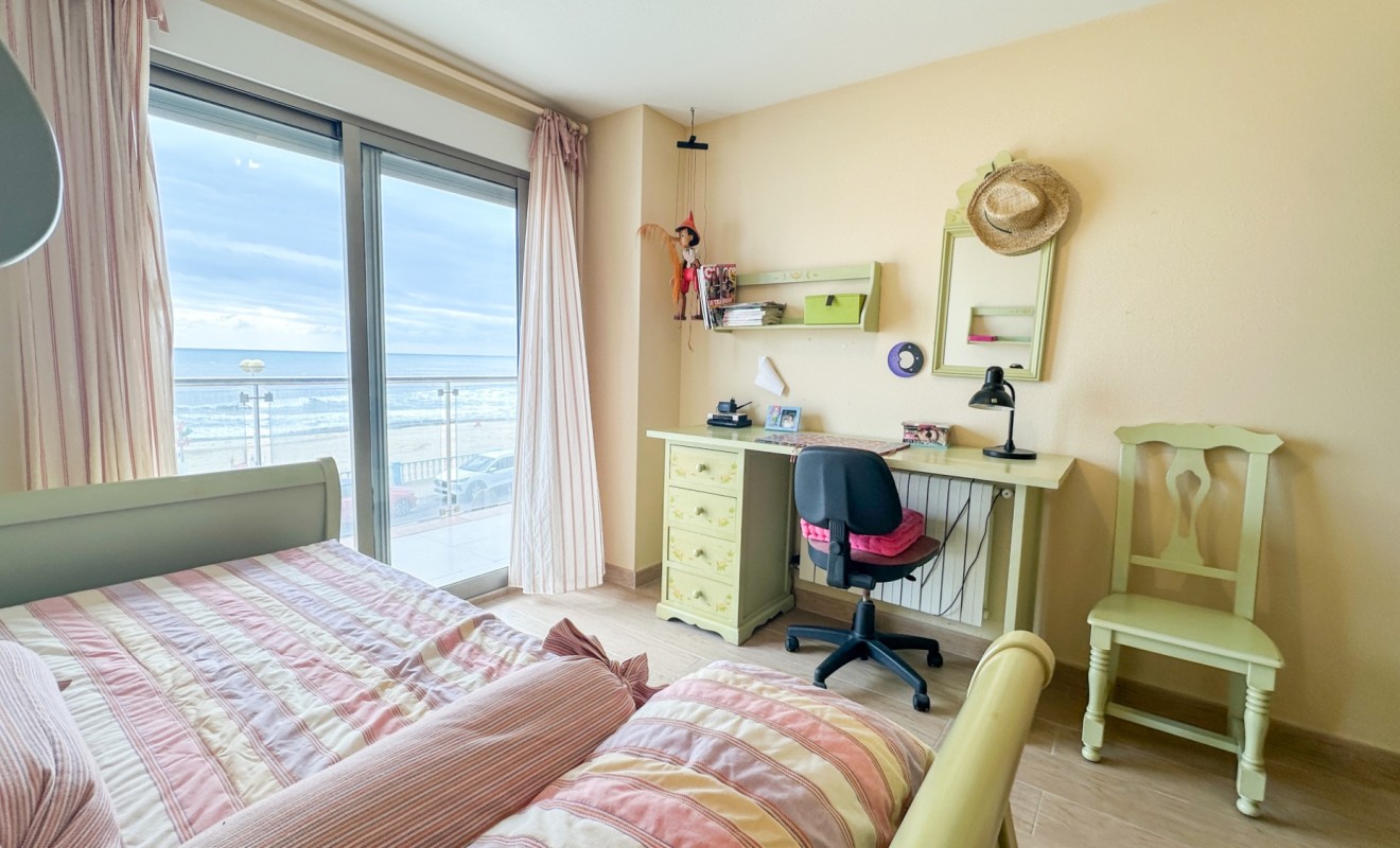 Wederverkoop - Apartment / flat - Torrevieja - Playa de los Locos