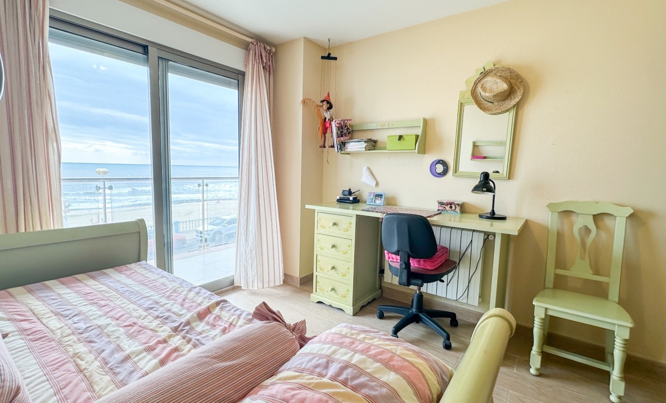 Wederverkoop - Apartment / flat - Torrevieja - Playa de los Locos