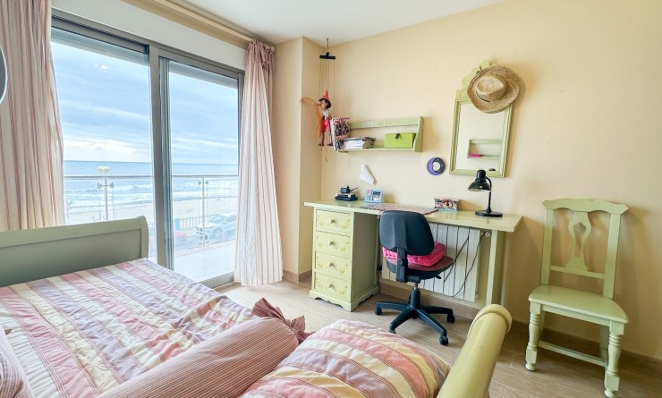 Wederverkoop - Apartment / flat - Torrevieja - Playa de los Locos