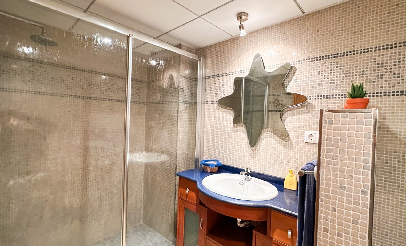 Wederverkoop - Apartment / flat - Torrevieja - Playa de los Locos