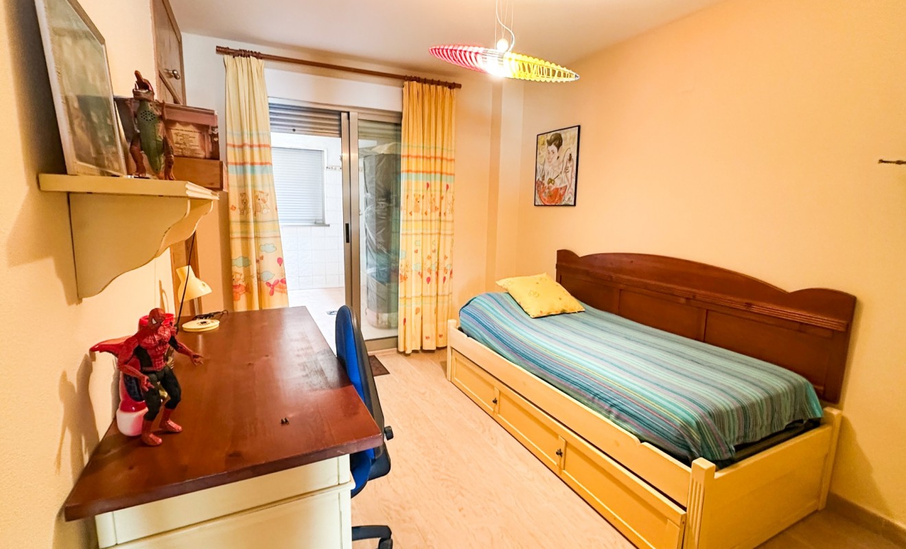 Wederverkoop - Apartment / flat - Torrevieja - Playa de los Locos