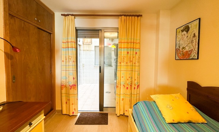 Wederverkoop - Apartment / flat - Torrevieja - Playa de los Locos