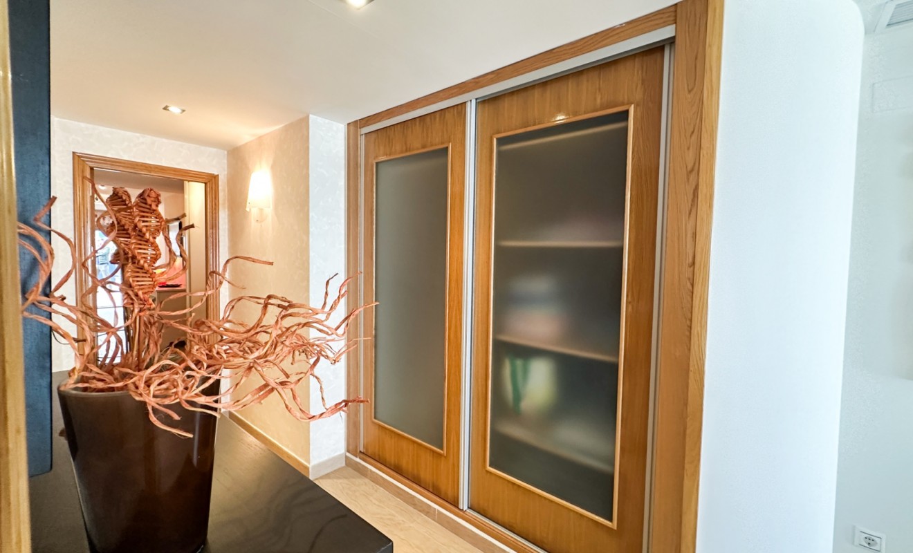 Wederverkoop - Apartment / flat - Torrevieja - Playa de los Locos