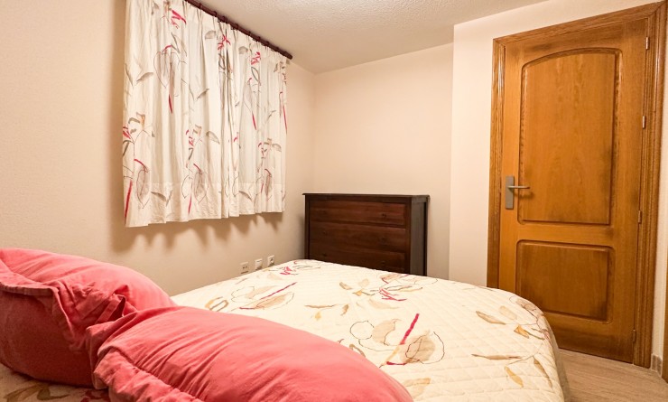 Wederverkoop - Apartment / flat - Torrevieja - Playa de los Locos