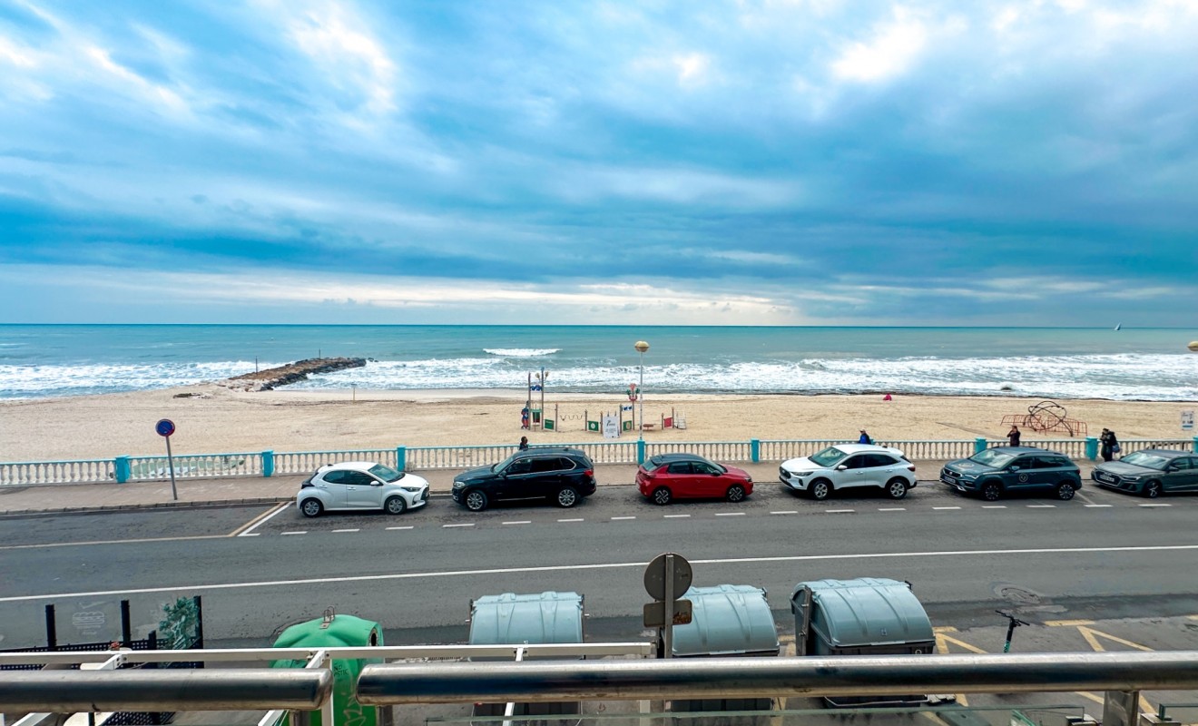 Wederverkoop - Apartment / flat - Torrevieja - Playa de los Locos