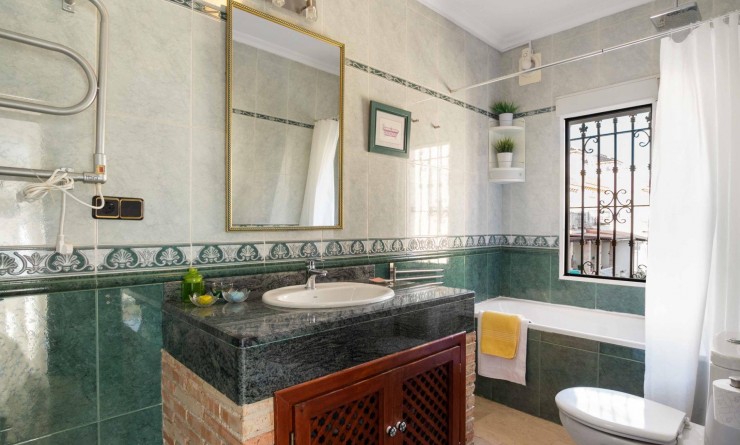 Wederverkoop - House - Orihuela Costa - Los Almendros-La Florida